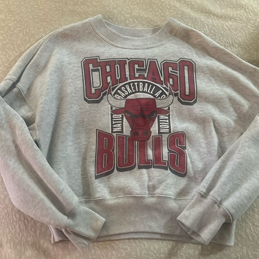 abercrombie chicago bulls sweatshirt